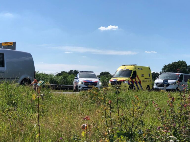 Flinke blikschade na kopstaart botsing N279 Veghel