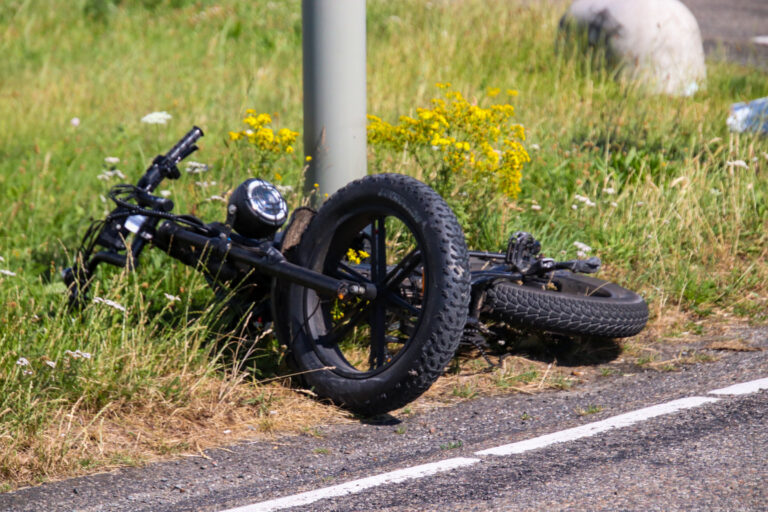 Reanimatie fatbiker na aanrijding met vrachtwagen