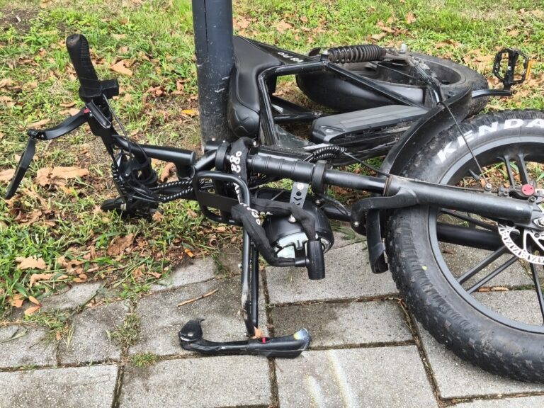 Fatbiker gewond na val op fietspad in Uden