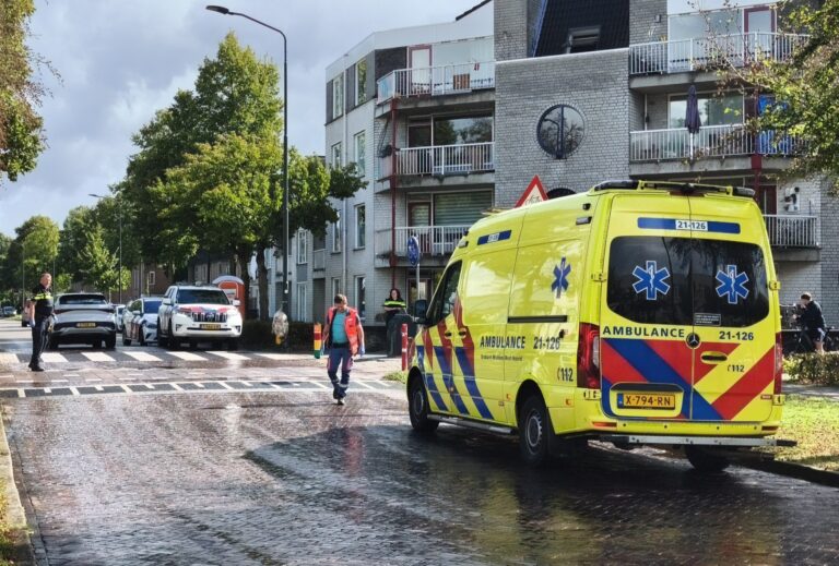 Fietser aangereden door automobilist bij oversteek in Uden