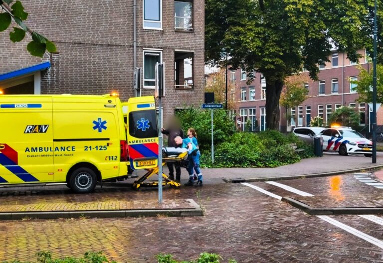 Fietser gewond na aanrijding op rotonde in Uden