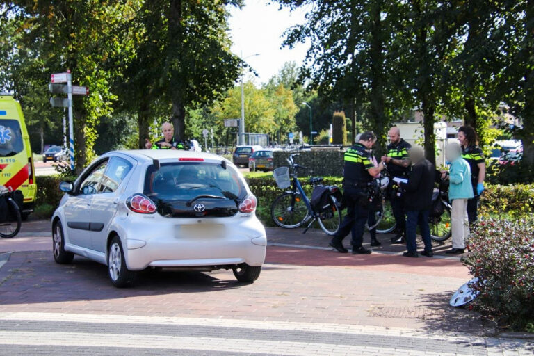 Fietser raakt gewond bij aanrijding op beruchte rotonde in Heesch