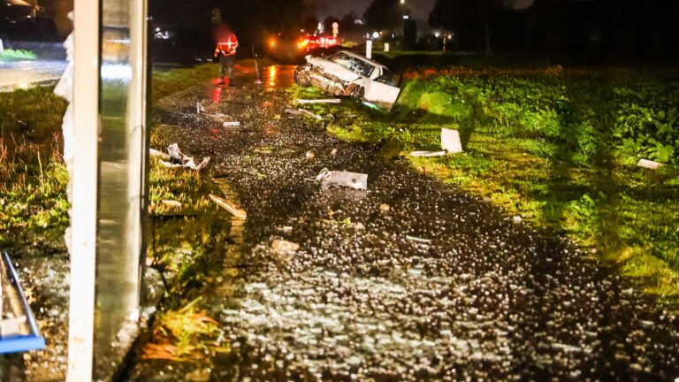 Automobilist onder invloed richt ravage aan in Boekel
